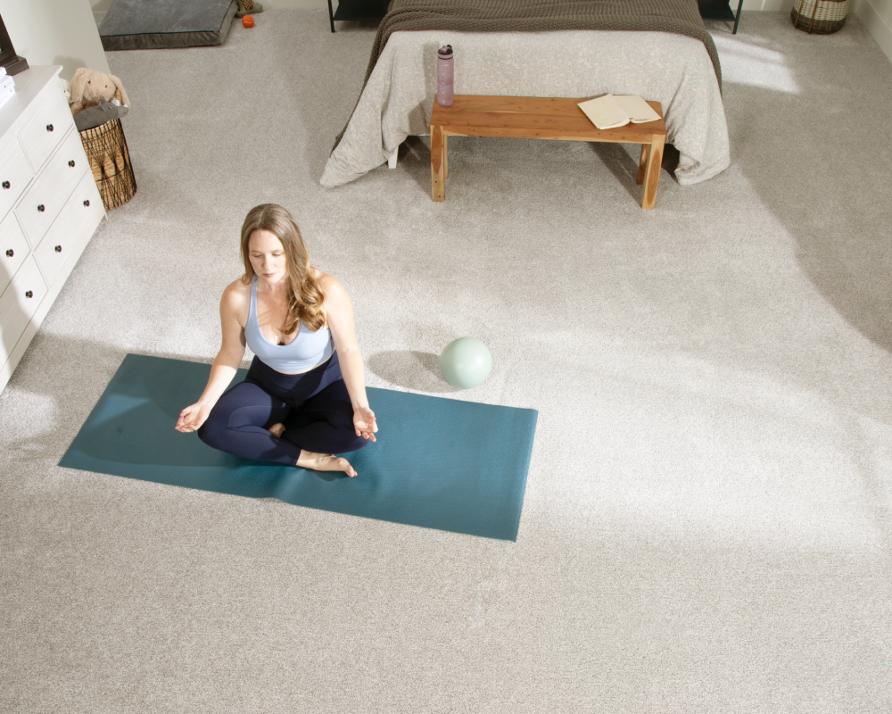 Yoga-Lady-Carpet-1000x800
