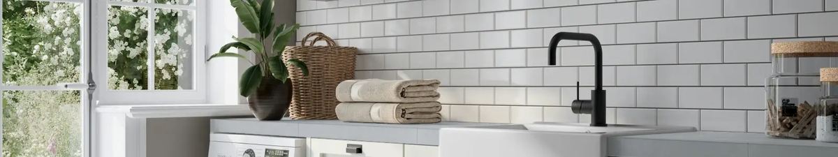 1600x300-tile
