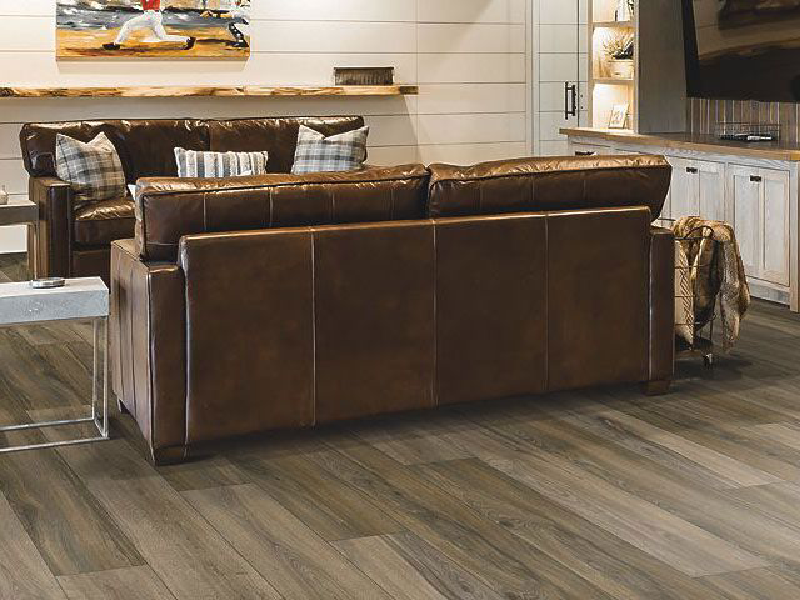 Vinyl-Plank-Flooring-800x600